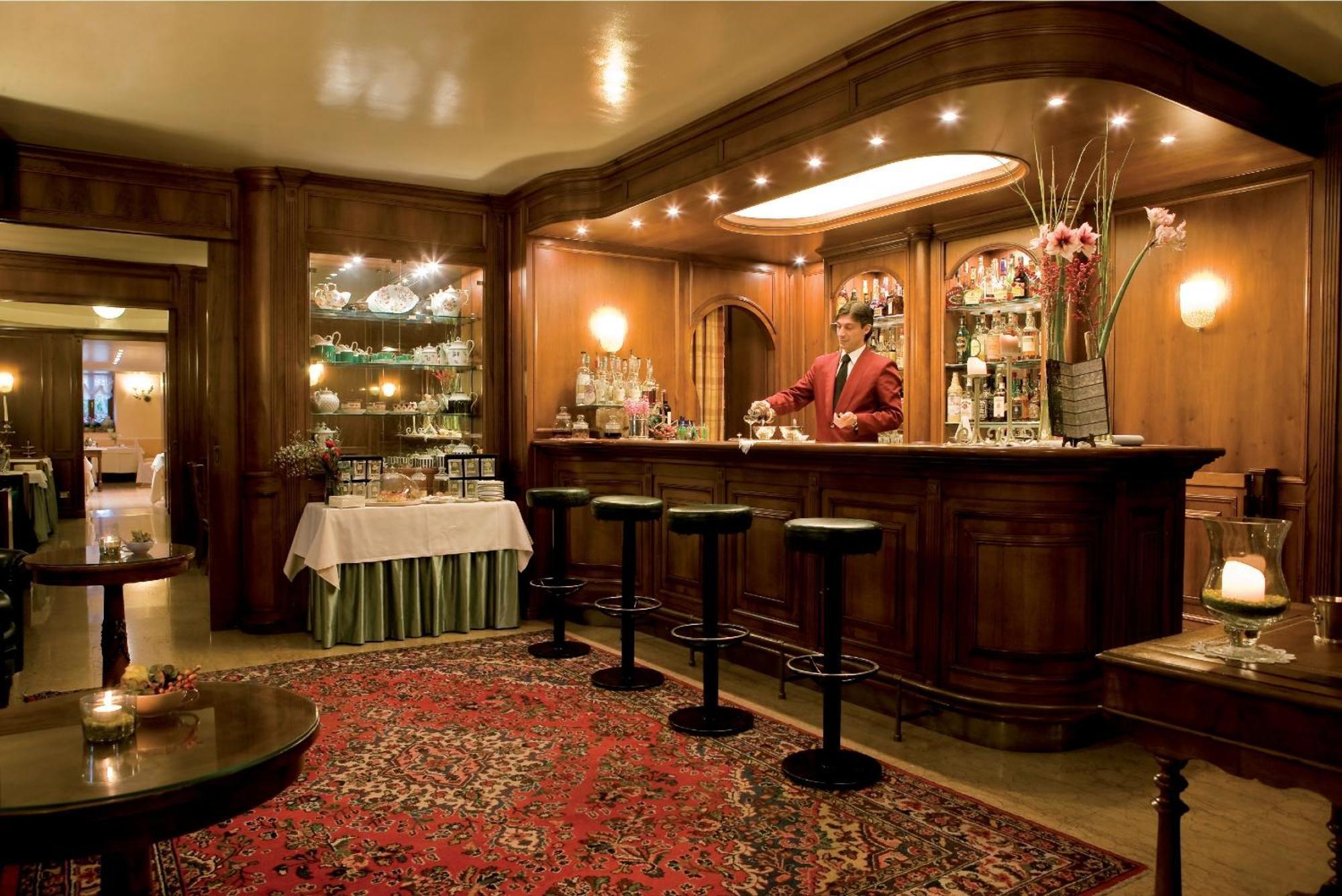 Hotel Regina Adelaide 4*