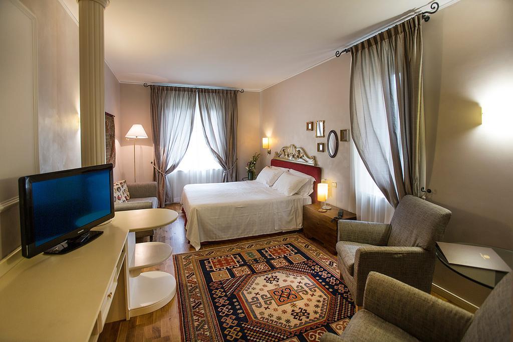 Hotel Regina Adelaide 4*